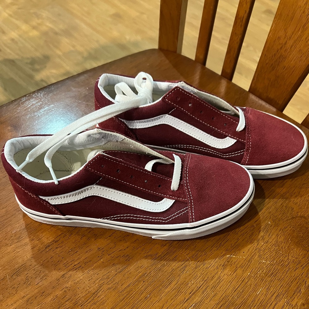 NWT Vans size 7